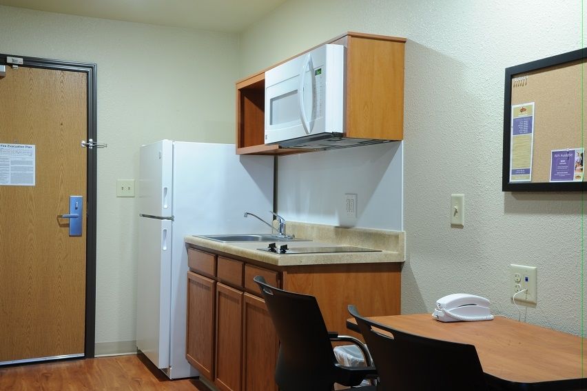 Woodspring Suites Columbus Urbancrest Grove City Room photo