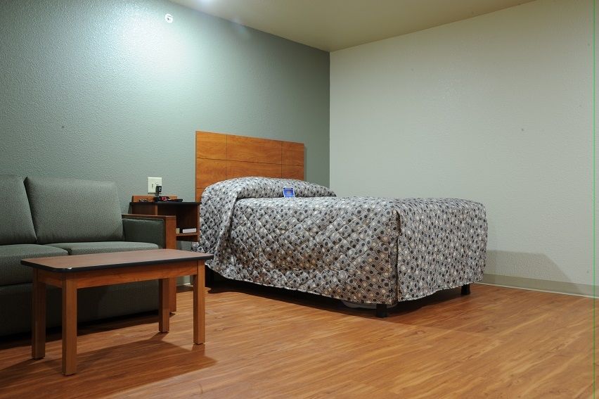 Woodspring Suites Columbus Urbancrest Grove City Room photo
