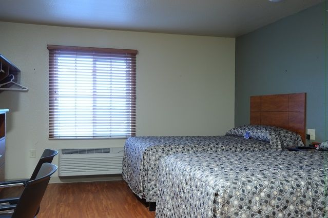 Woodspring Suites Columbus Urbancrest Grove City Room photo