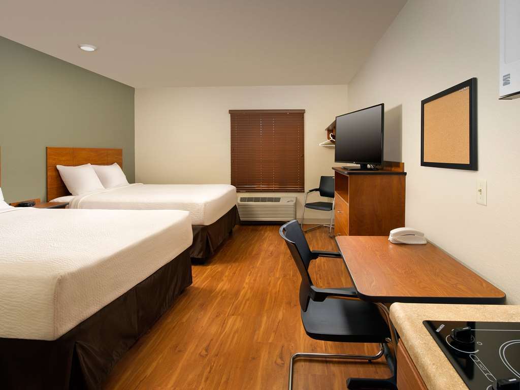 Woodspring Suites Columbus Urbancrest Grove City Room photo